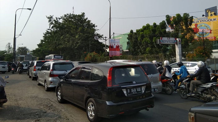 Terjadi Kemacetan Panjang di Kawasan Gerbang Tol  Serang  